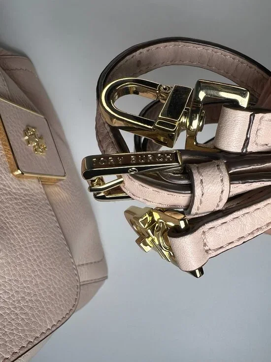 TORY BURCH Clara Mini Satchel Crossbody Made of Soft Pink Italian Leather - Picture 6 of 10